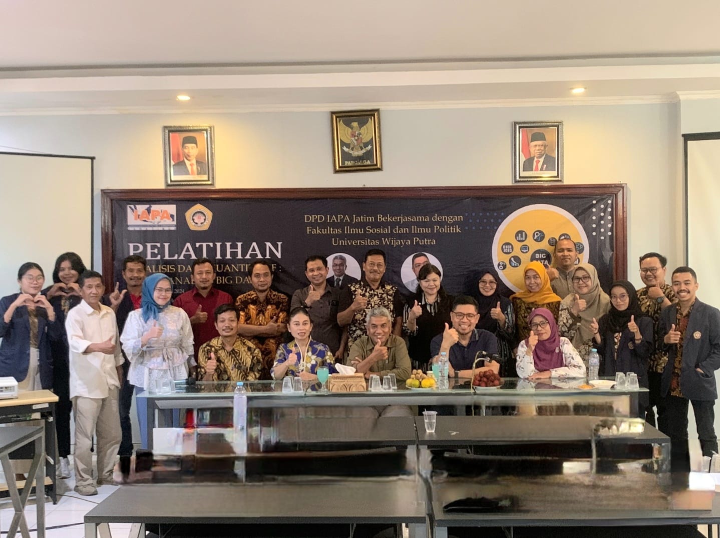 Dosen Magister Ilmu Administrasi mengikuti pelatihan analisis Big Data